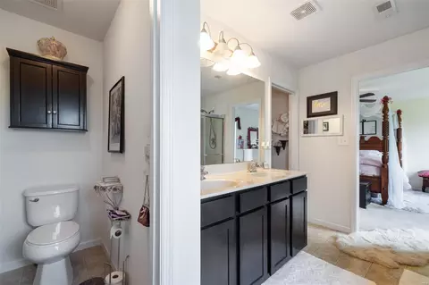 Bath - 1336 Commons Cir, Cottleville, MO 63304 photo 6 of 7