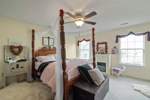 Bedroom - 1336 Commons Cir, Cottleville, MO 63304 photo 4 of 6