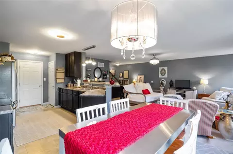 Dining - 1336 Commons Cir, Cottleville, MO 63304 photo 2 of 4