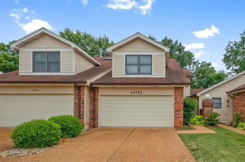 13752 La Conte Ct, Saint Louis, MO 63128