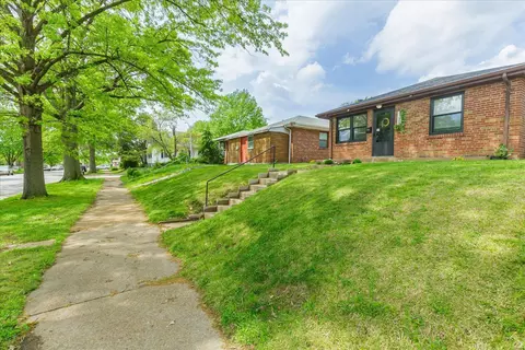 7329 S Grand Ave, Saint Louis, MO 63111