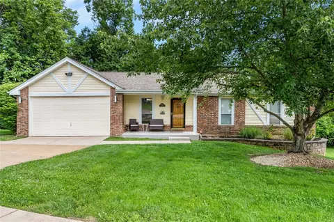 5482 Greenton Way, Saint Louis, MO 63128