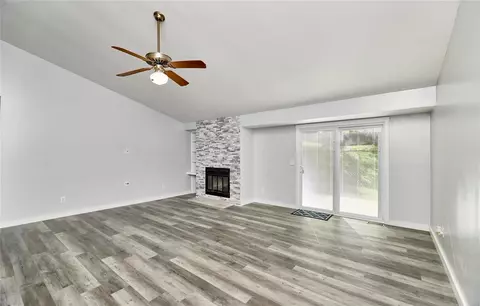 Living - 2524 Maple Crossing Dr, Wildwood, MO 63011 photo 3 of 3