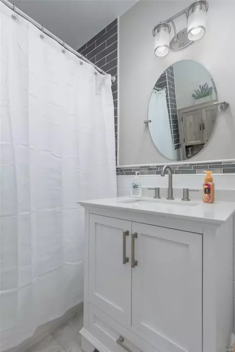 6006 Heege Rd, Affton, MO 63123 photo 12