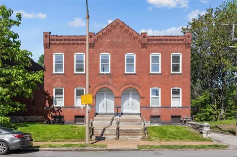 3215 Nebraska Ave, Saint Louis, MO 63118