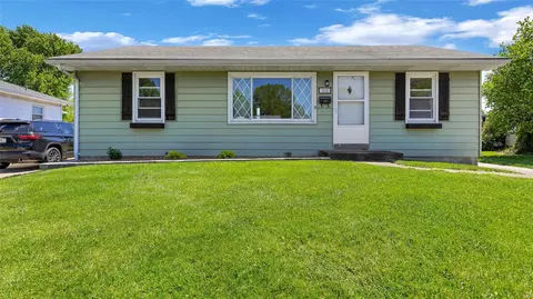 1830 W Clark, Saint Charles, MO 63301