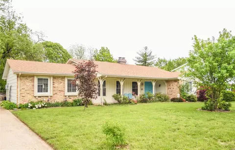 2412 Park Ave, Saint Charles, MO 63301