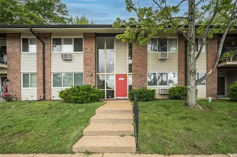 10037 Echoridge Ln #D, Saint Louis, MO 63123