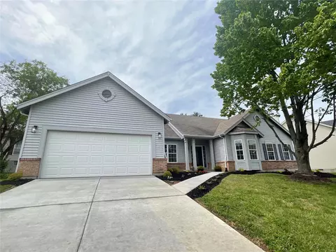 3971 Affirmed Dr, Florissant, MO 63034