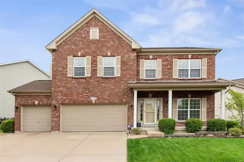 1046 Hawkins Bend Dr, Fenton, MO 63026