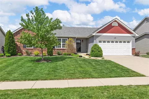 129 Liberty Grove Dr, Wentzville, MO 63385