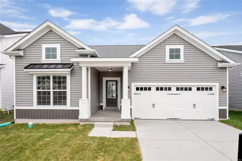 3270 River Breeze Dr, Saint Charles, MO 63301