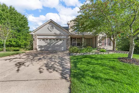 176 Meramec Oak Rdg, Fenton, MO 63026