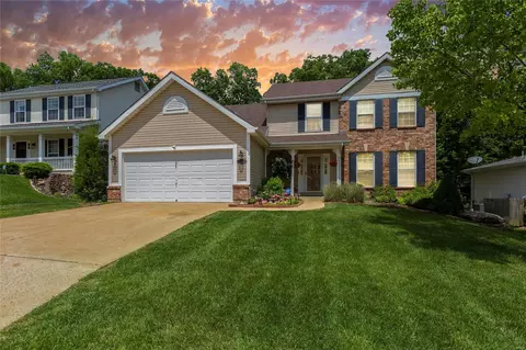 17360 Hilltop Ridge Dr, Eureka, MO 63025
