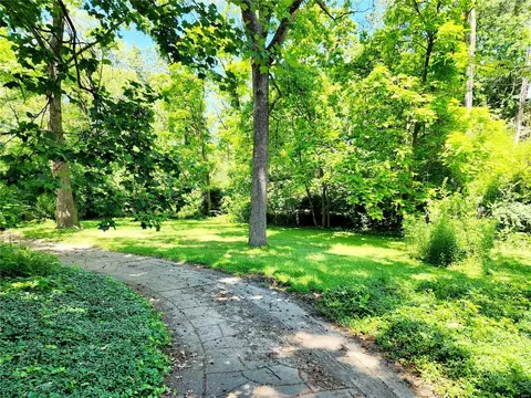 767 Edwin Ave, Glendale, MO 63122 photo 8