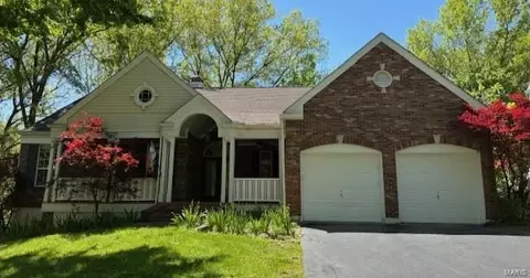 462 Mark Wesley Ln, Ballwin, MO 63021