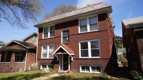 4955 Finkman St, Saint Louis, MO 63109