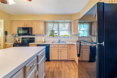11258 Gravois Rd, Sappington, MO 63126 photo 5