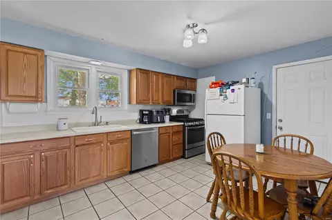 14 Daniel Dr, O'fallon, MO 63366 photo 4