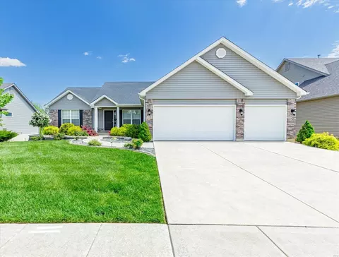 238 Lonepine Dr, Wentzville, MO 63385