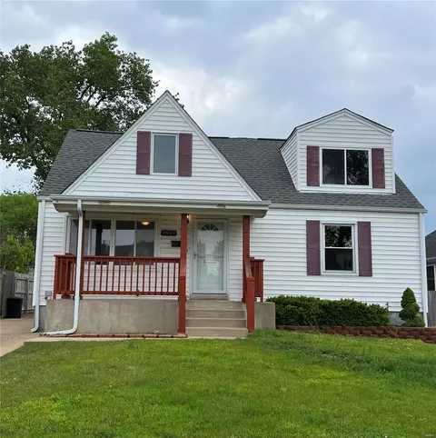 9819 Zykan Dr, Overland, MO 63114