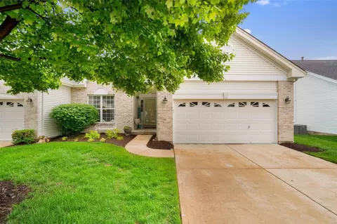 1324 Pine Bluff Dr, Saint Charles, MO 63304