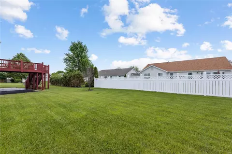 Exterior - 5 Boston Crest Ct, O'fallon, MO 63366 photo 3 of 5