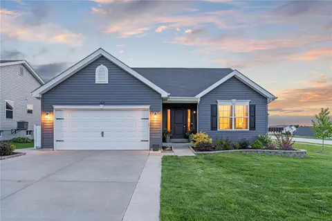 1665 Woods Mill Dr, Wentzville, MO 63385