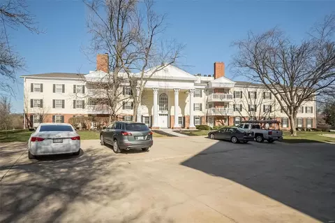 15049 Claymoor Ct #17, Chesterfield, MO 63017