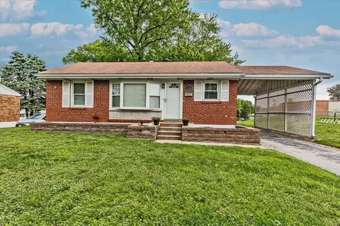 1330 S Lafayette St, Florissant, MO 63031