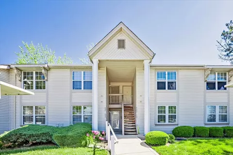 800 Sugar Valley Ct, Saint Peters, MO 63376