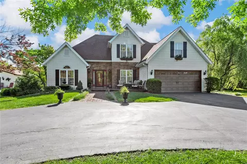 151 Old Log Cabin Trl, Marthasville, MO 63357