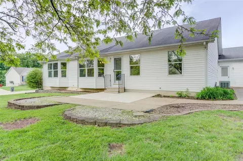Exterior - 20 Hampton Winds Ln, O'fallon, MO 63368 photo 8 of 10