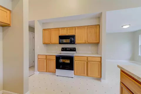 Kitchen - 20 Hampton Winds Ln, O'fallon, MO 63368 photo 3 of 4