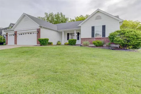 Exterior - 20 Hampton Winds Ln, O'fallon, MO 63368 photo 2 of 10