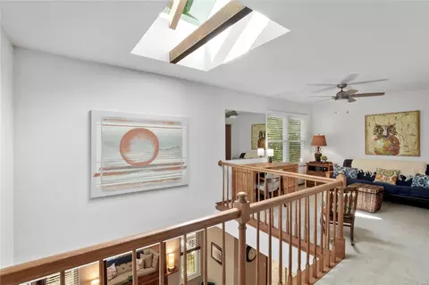 Entry Way - 1010 Pocono Trl, Ballwin, MO 63021 photo 5 of 6