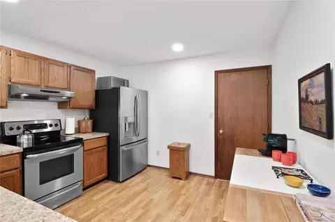 Kitchen - 1010 Pocono Trl, Ballwin, MO 63021 photo 1 of 4