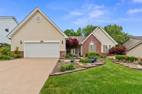 4560 Emerald View Ct, Eureka, MO 63025