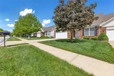 2187 Mcgregor Cir, O'fallon, MO 63368 photo 4