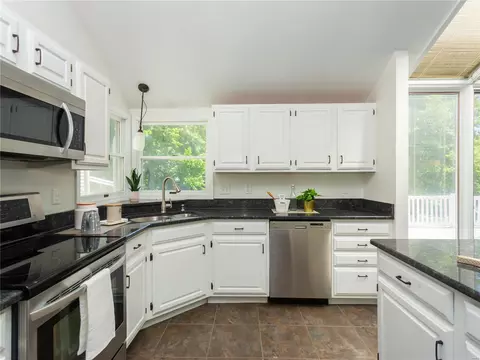 6722 Christopher Dr, Saint Louis, MO 63129 photo 13
