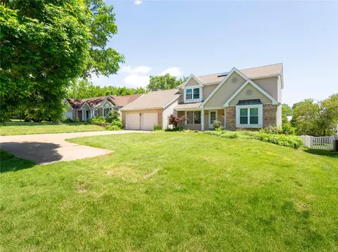 6722 Christopher Dr, Saint Louis, MO 63129 photo 2