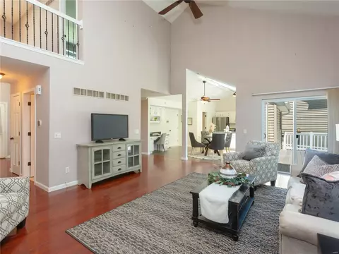 6722 Christopher Dr, Saint Louis, MO 63129 photo 5