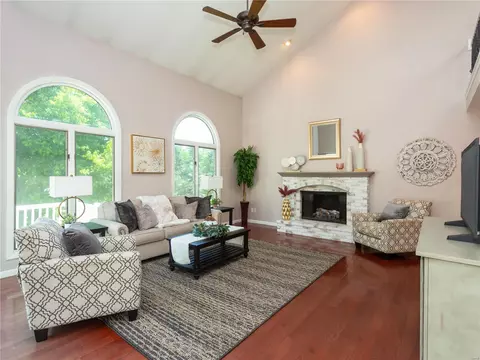 6722 Christopher Dr, Saint Louis, MO 63129 photo 4