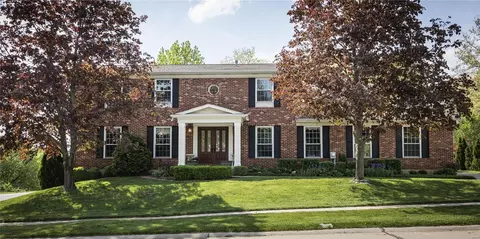 5549 Rolling Meadows Ct, Saint Louis, MO 63129