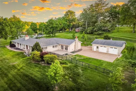 133 Dietrich Rd, Ballwin, MO 63021 photo 3