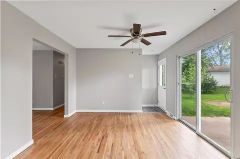 Living - 23 Saali Dr, O'fallon, MO 63366 photo 4 of 5