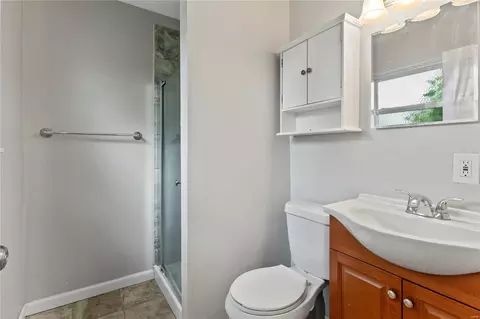 Bath - 23 Saali Dr, O'fallon, MO 63366 photo 1 of 3