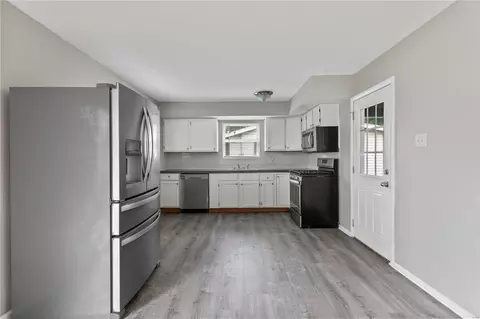 Kitchen - 23 Saali Dr, O'fallon, MO 63366 photo 1 of 1