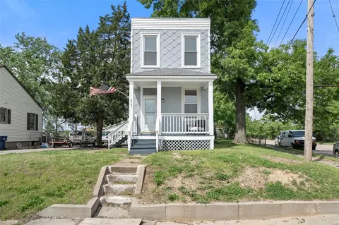 6731 Odell St, Saint Louis, MO 63139