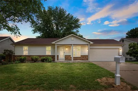 23 Brush Creek Ct, St. Peters, MO 63304